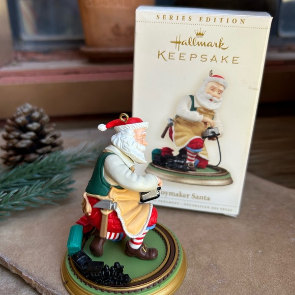 Hallmark Toymaker Santa Red and Green Keepsake Ornament New in Box - Picture 8 of 11